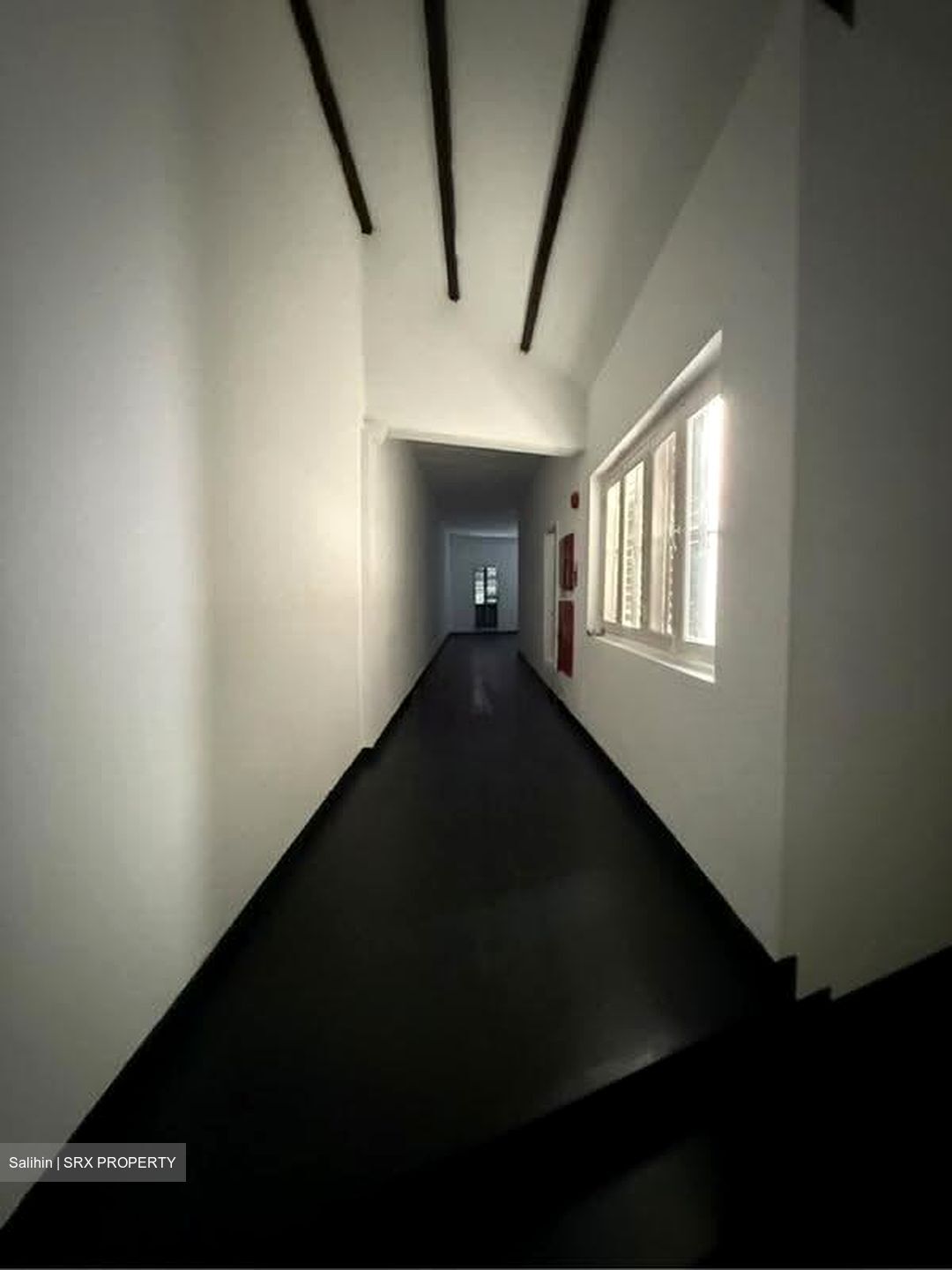North Bridge Road (D7), Office #621556061